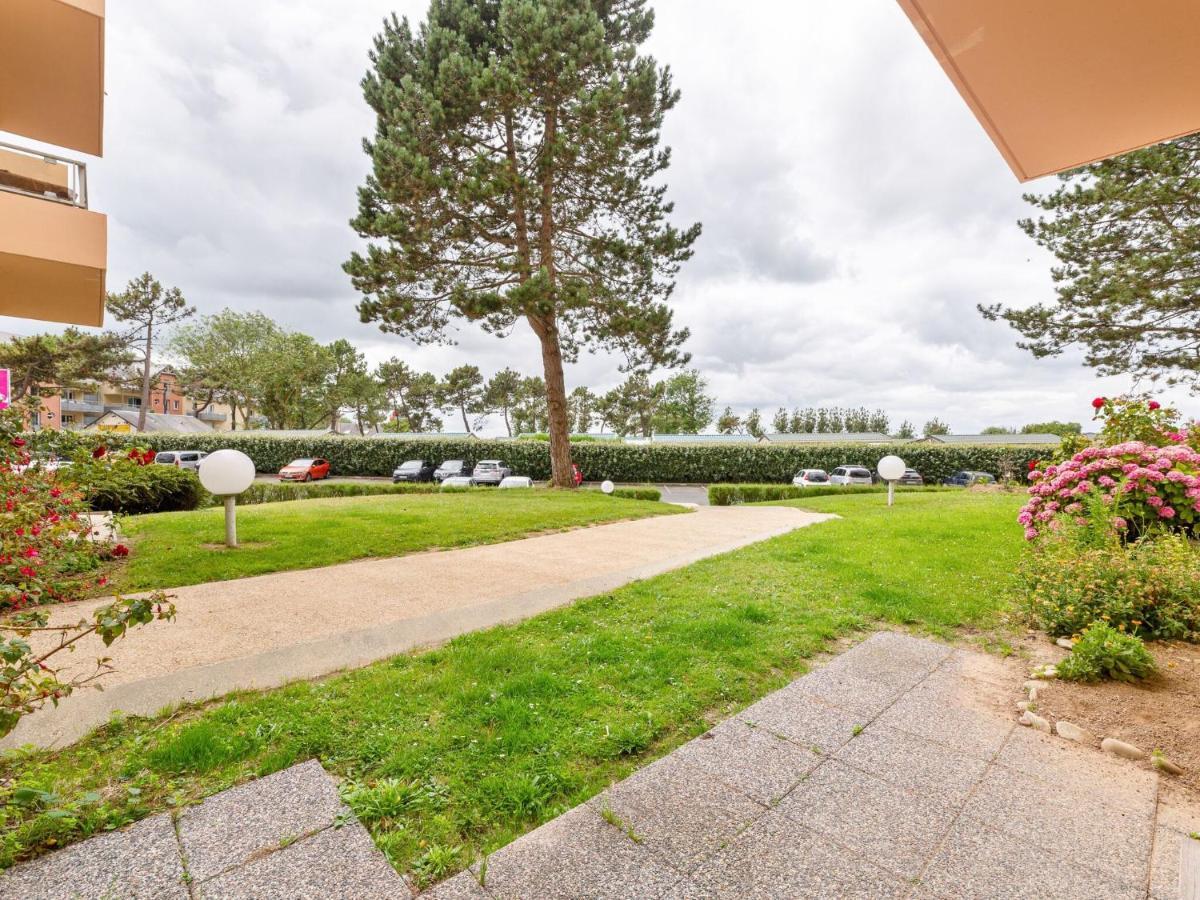 Simplistic In With Garden Holiday home *